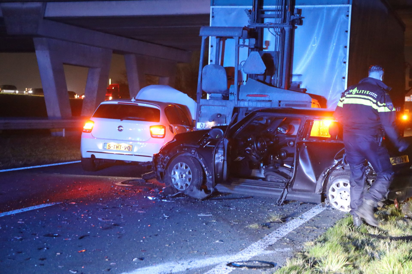 Gewonde bij botsing op N381 bij Ureterp. Gewonde bij botsing op N381 bij Ureterp.