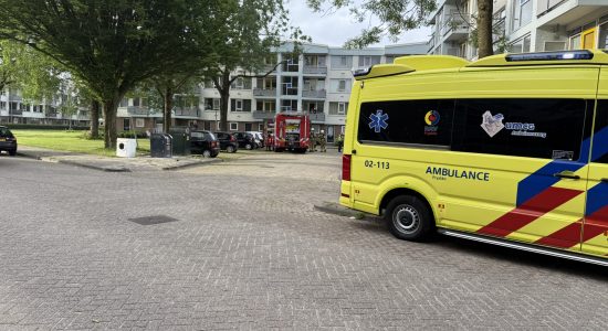Woning vol rook door pan op vuur in Leeuwarden