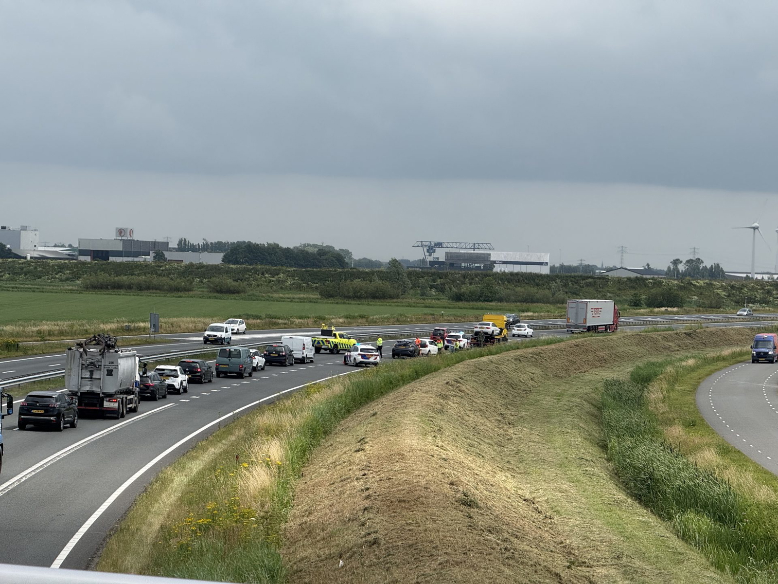Toerit N31 Leeuwarden Noord afgesloten wegens ongeval