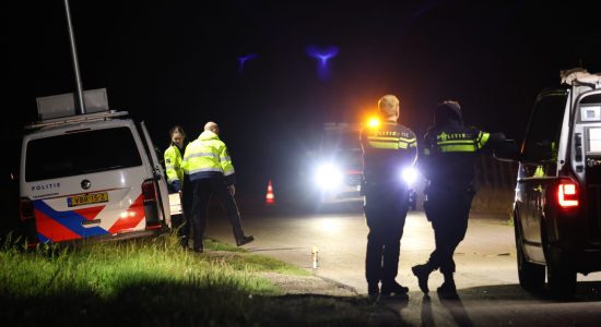 Fietser overleden na aanrijding met doorrijder in Burdaard