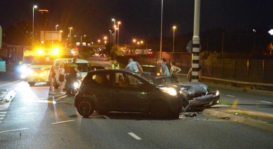 Twee gewonden bij botsing in Leeuwarden