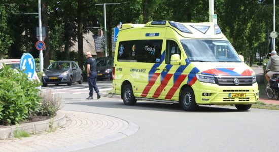 Fietser gewond bij ongeval op rotonde in Drachten