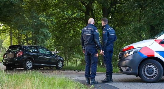 Bestuurder zwaargewond bij eenzijdig ongeval op De Knobben in Drachten