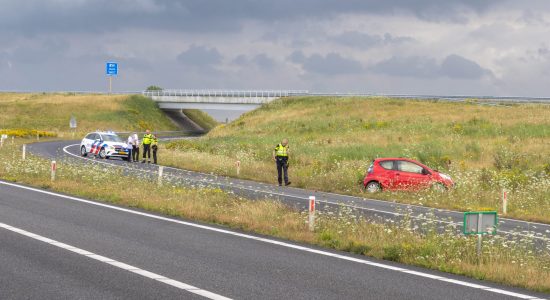 Automobilist met schrik vrij bij eenzijdig ongeval op snelweg A7 Scharsterbrug