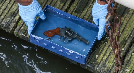Vuurwapen aangetroffen na schietincident Weaze Leeuwarden