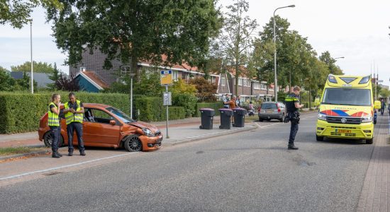 Gewonde bij botsing met twee auto’s in Leeuwarden