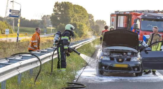 Autobrand op A7 Heerenveen door oververhitte remmen