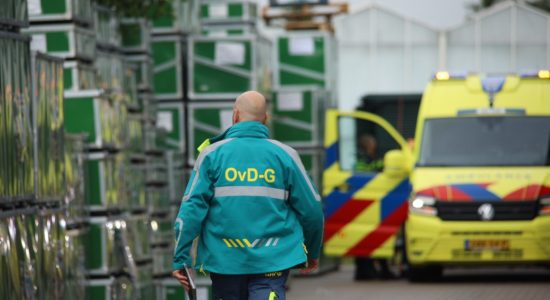 Traumaheli ingezet bij bedrijfsongeval in Drachten