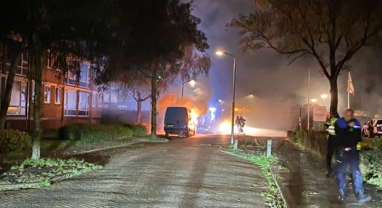 Bestelbus in brand Leeuwarden