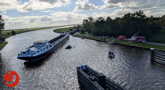 Jacht overvaren door binnenvaartschip bij Warten