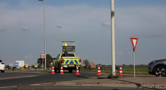 Toerit N31 Waldwei bij Leeuwarden afgesloten wegens gevallen motorrijder