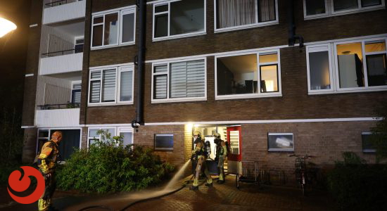 Brand in portiekwoning Drachten door stekker