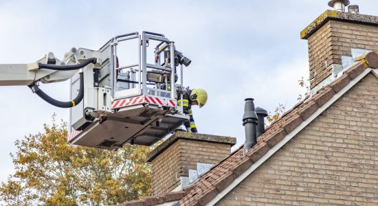 Woning vol rook door schoorsteenbrand in Heerenveen