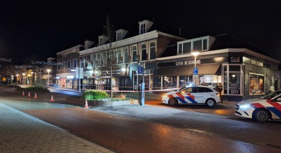 Slachtoffer met steekwond na mogelijk schietincident in Leeuwarden; 3 aanhoudingen