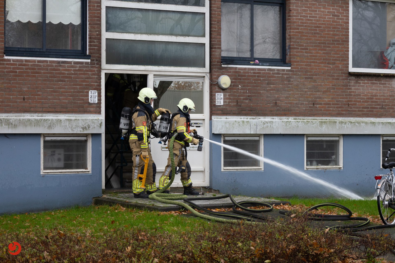 Twee aanhoudingen bij woningbrand in Leeuwarden