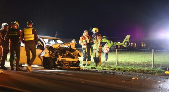 Ernstig verkeersongeval op De Scheiding bij Surhuisterveen