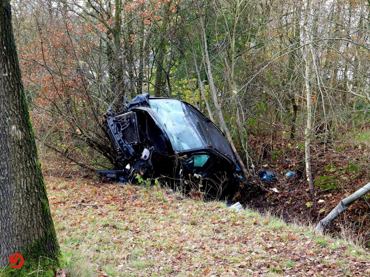Automobilist onder invloed crasht met bestelbus op N355 bij Twijzel