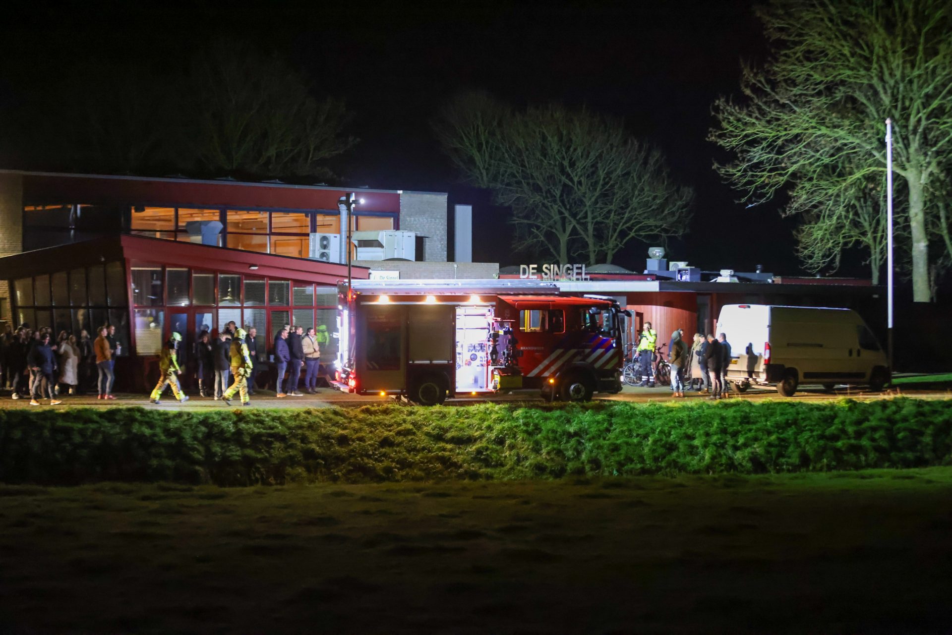 Dorpshuis Achlum ontruimd wegens brand