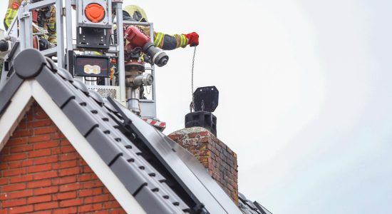 Schoorsteenbrand in woning Boornbergum