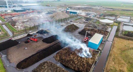 Rookoverlast Herbaijum en Wijnaldum door brand in compostbult Harlingen