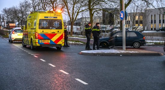 Fietsster gewond na botsing met auto in Franeker