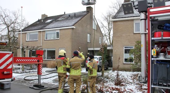 Rook in woning door schoorsteenbrand in Leeuwarden