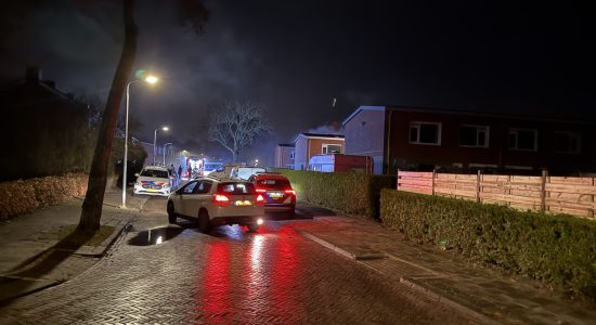 Felle brand in schuurtje achter woning in Leeuwarden